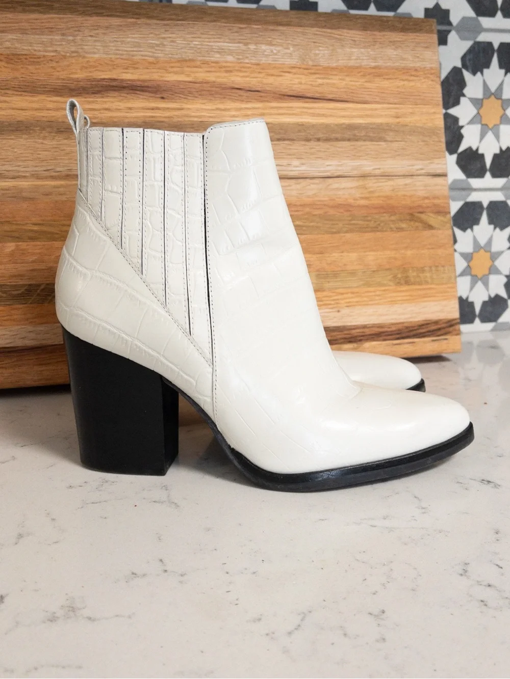 Marc Fisher Off White Leather Heeled Snakeskin Pattern Chelsea Pointed Toe Boots
